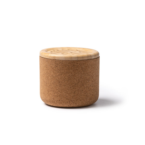 The wireless speaker with cork and bamboo body offers an exceptional listening experience with a natural and sustainable touch
