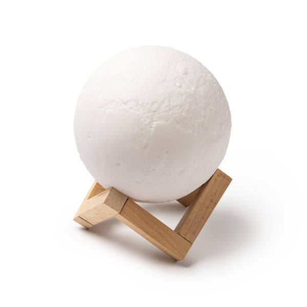 Alto-falante sem fio de design lunar elegante com base de madeira